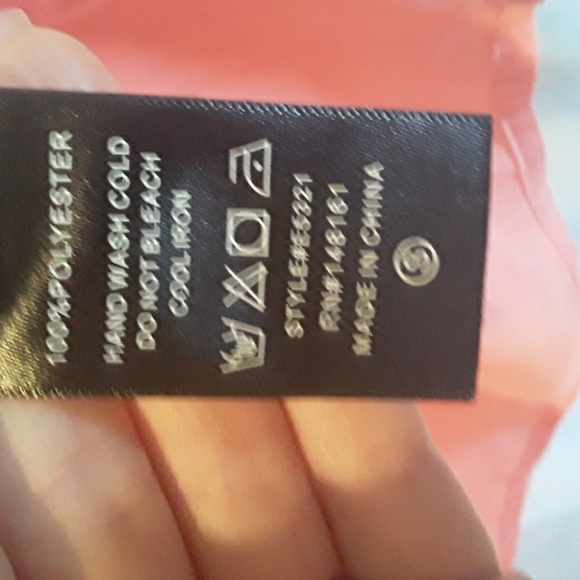 Smell The Roses Peach Off the Shoulder Ruffle Top Size Small - Picture 5 of 5